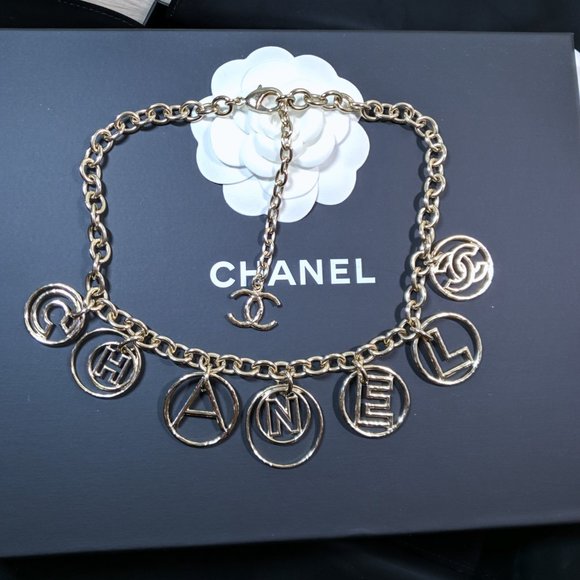 CHANEL RUNWAY CC CUBA NECKLACE - Picture 9 of 11